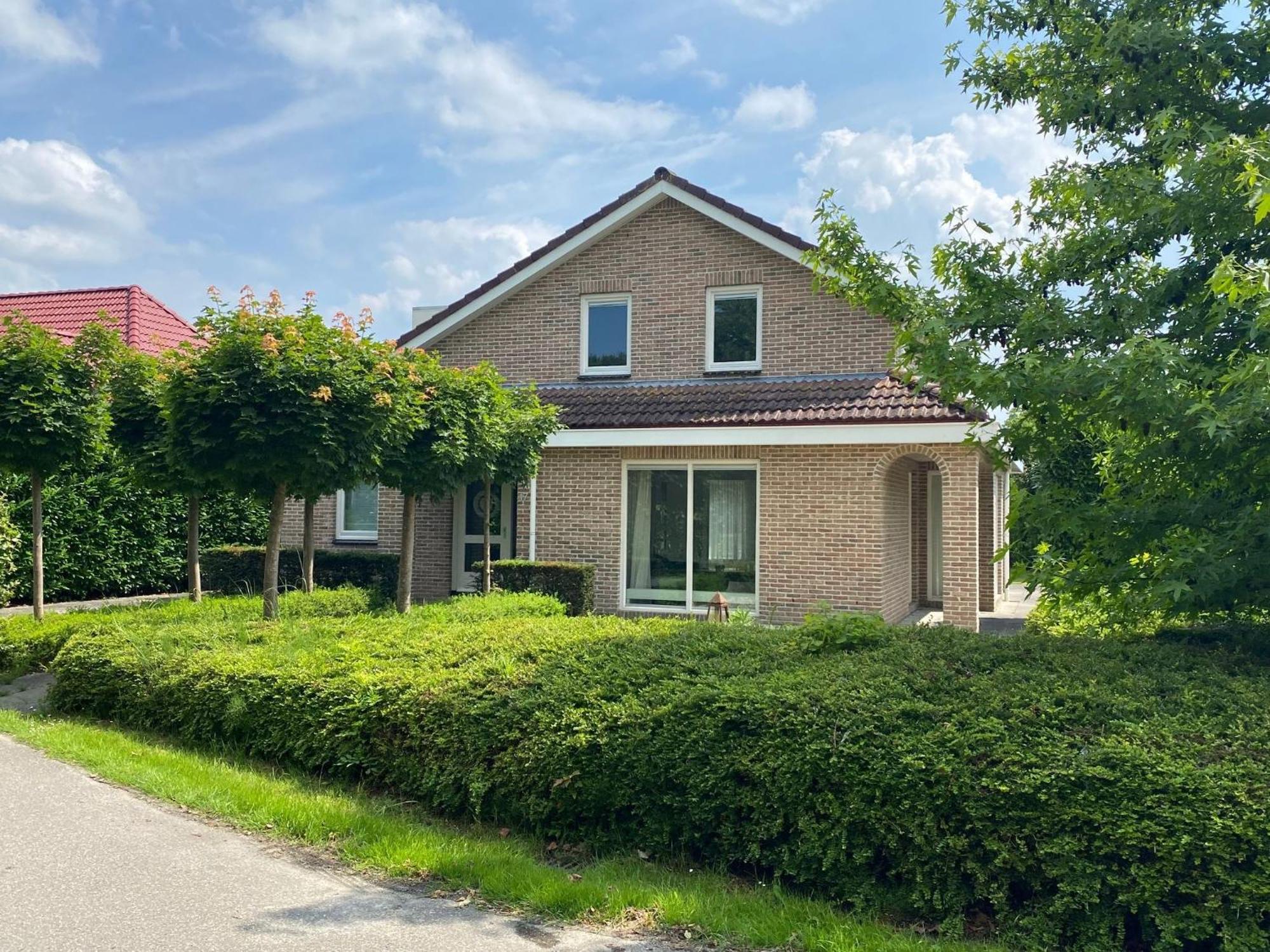 Big Family Villa 12P Big Garden With Bathtub And Jacuzzi Zeewolde Exterior photo
